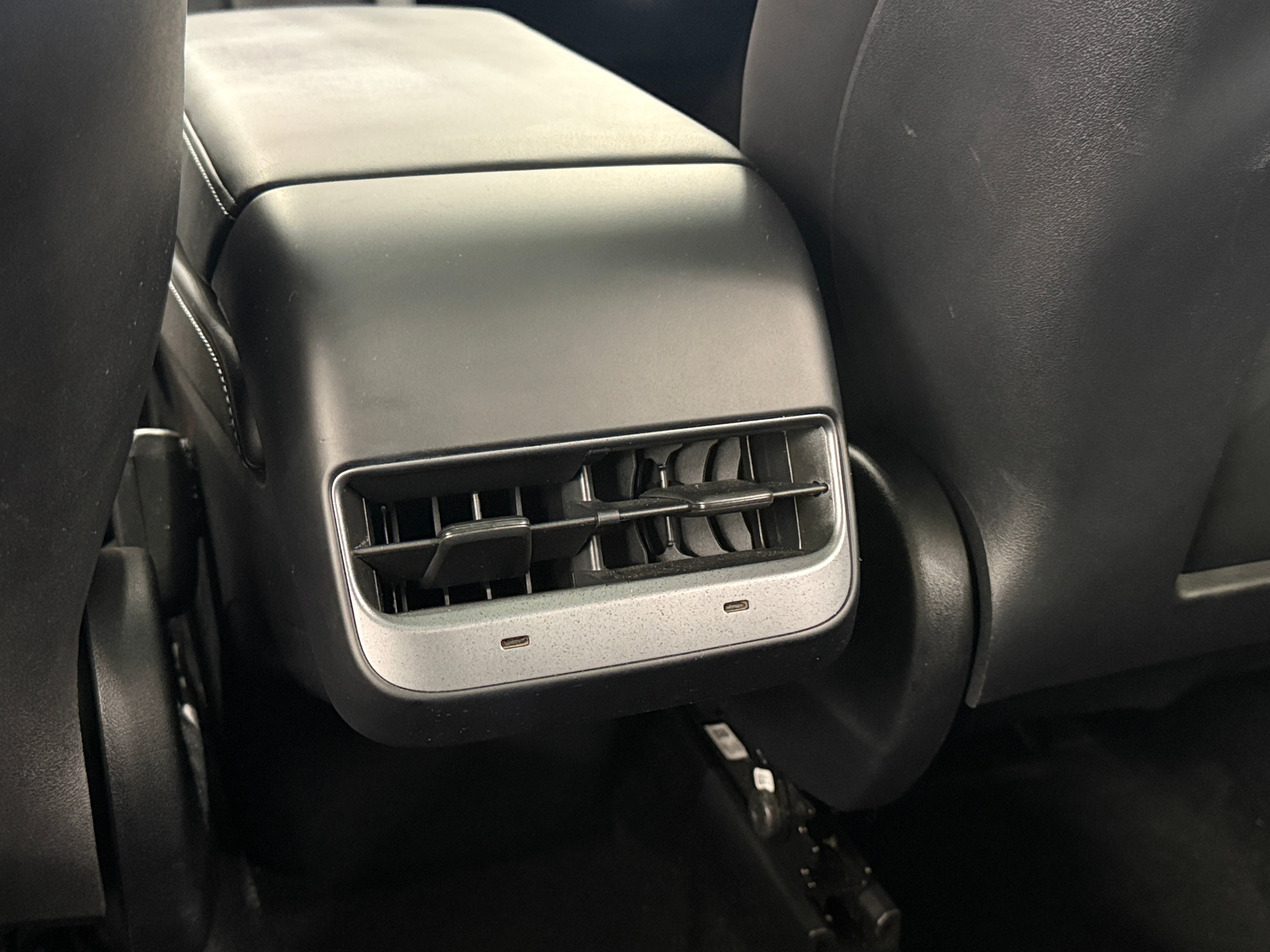 tesla model y 2023 7SAYGDEF7PF895147 image tesla model y 2023 7SAYGDEF7PF895147 image